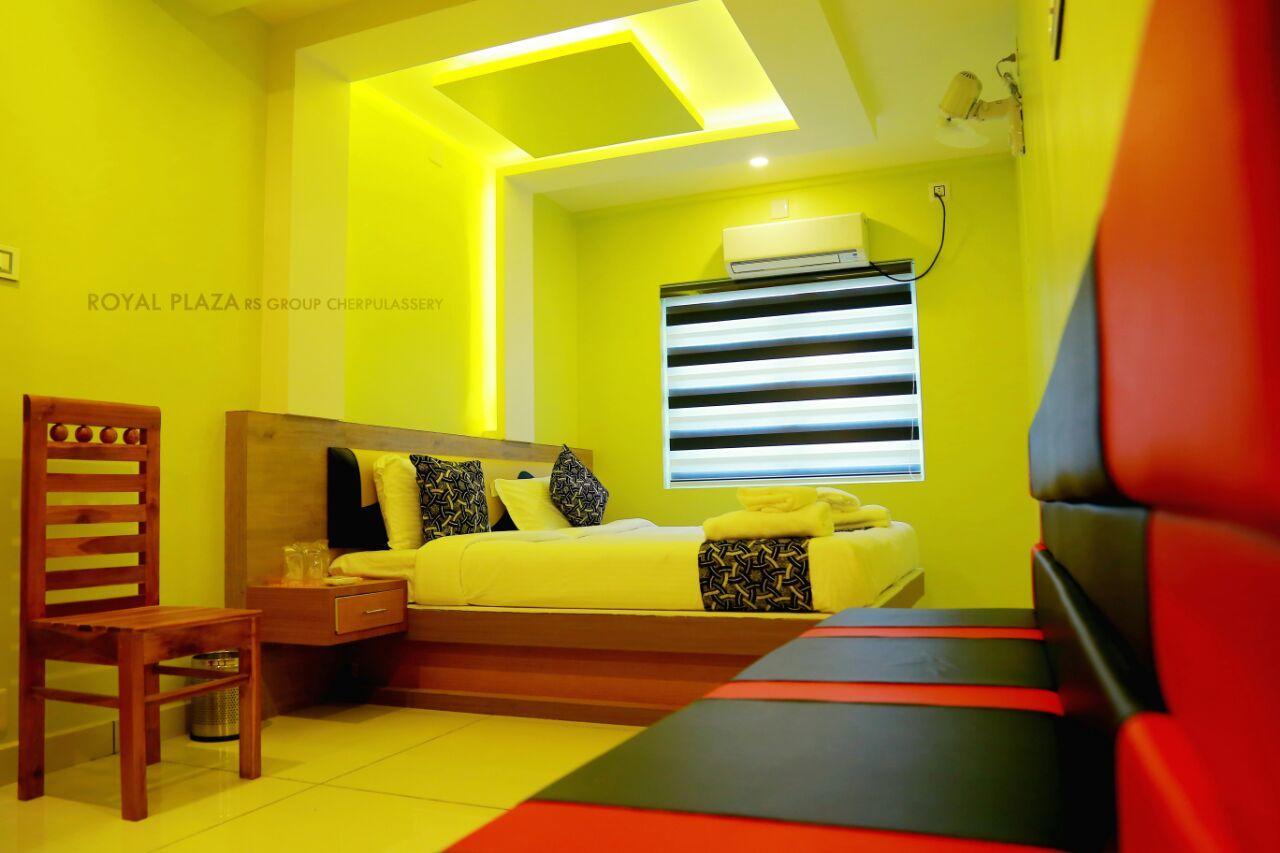 Royal Plaza Residency Hotel Cheruppulasseri Exterior photo